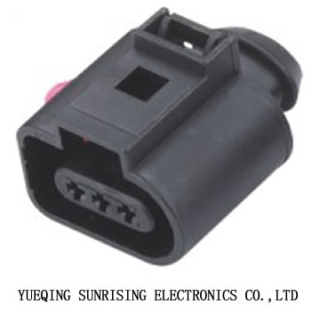  - auto bulb socket DJ7035B-1.5-21